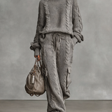 Ležerni pleteni set: Džemper i kargo pantalone