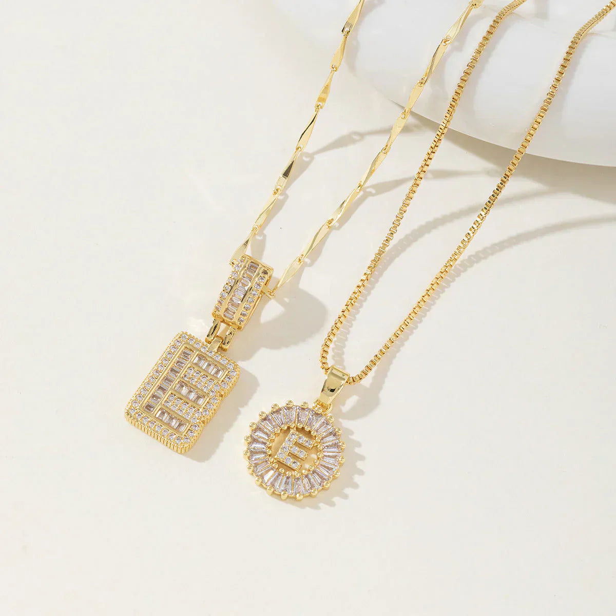 Ogrlica sa slovom Moisanit | Zlato