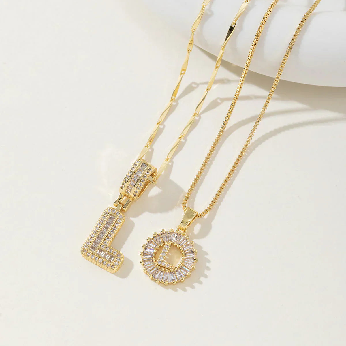 Ogrlica sa slovom Moisanit | Zlato