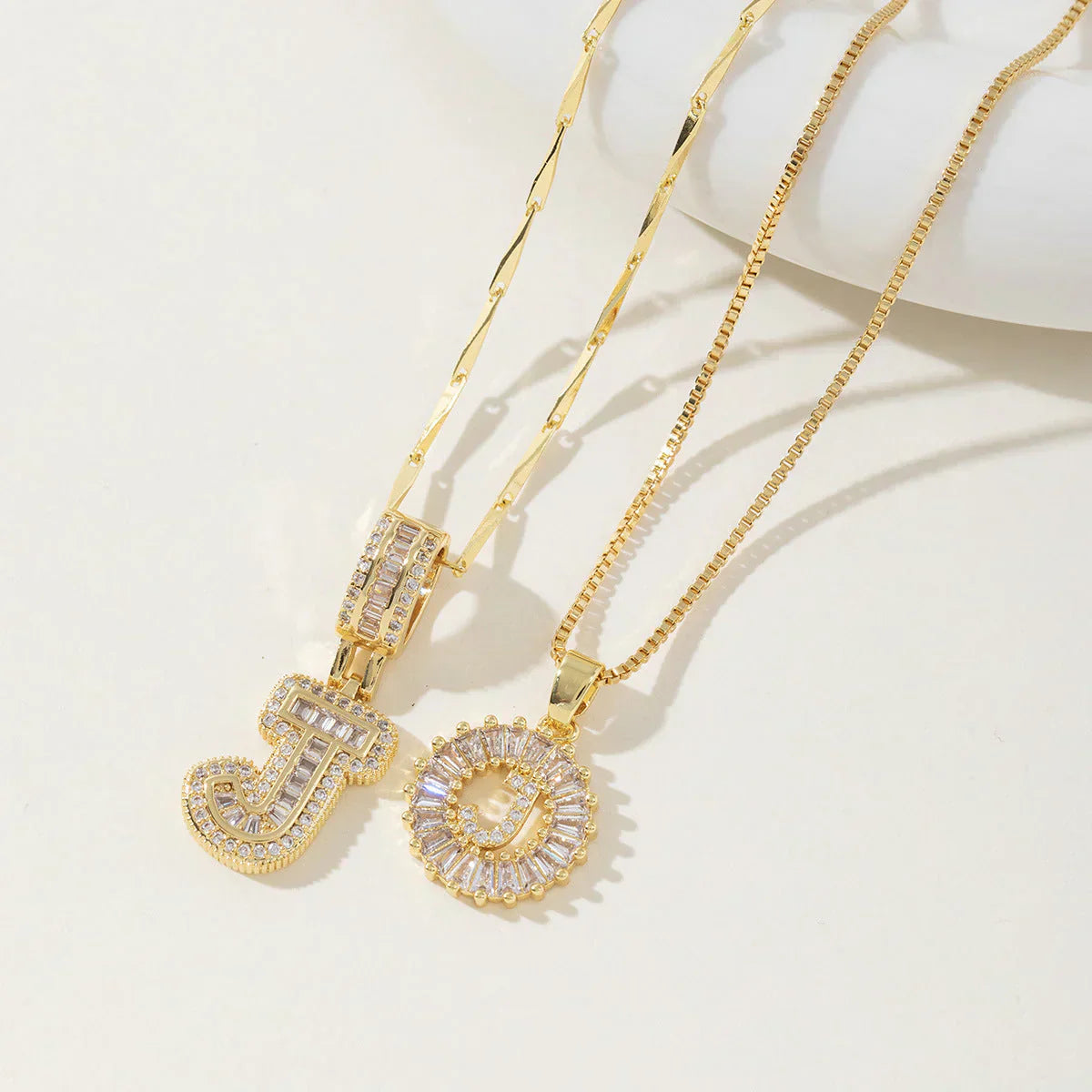 Ogrlica sa slovom Moisanit | Zlato