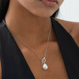 Elegantna zlatna biserna ogrlica