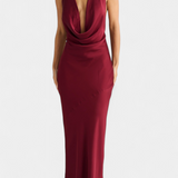 Nora Elegantna Haljina s Nabranim Detaljima