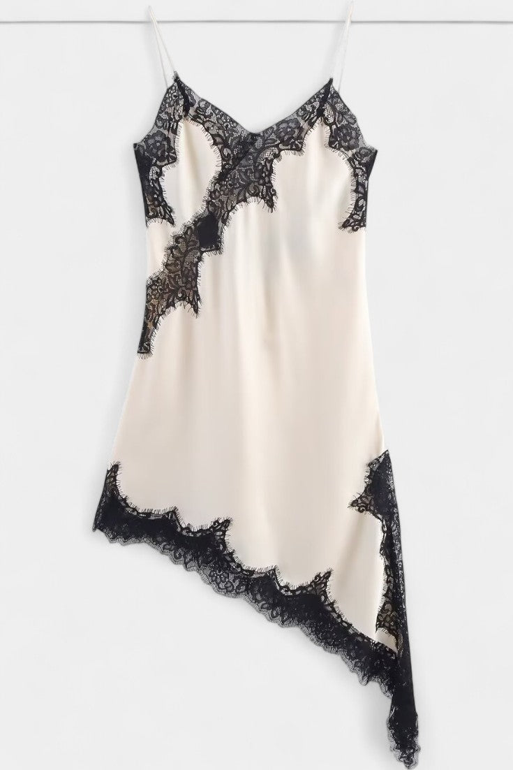 Katarina Mini Haljina s Naramenicama i Čipkom