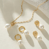 Elegantna zlatna biserna ogrlica