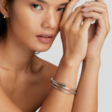 Uvrnuta srebrna narukvica